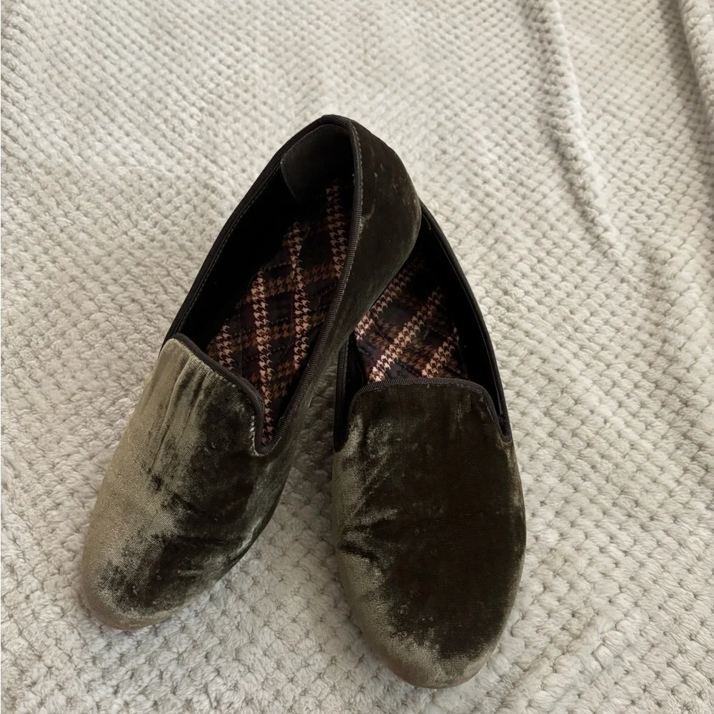 Birdies Olive Velvet Slip-On Loafers Size 8 Women - Christmas, RARE - Picture 8 of 8